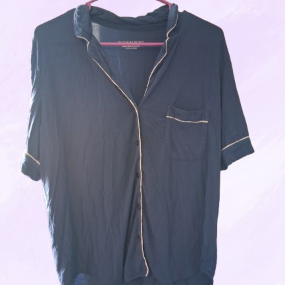 Victoria's Secret pocket v-neck pajamas top button up in blue and white size s